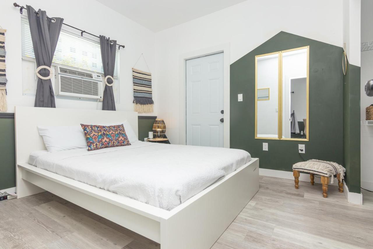 1 Bedroom Apartment With Balcony Miami - Heart Of Downtown Bagian luar foto